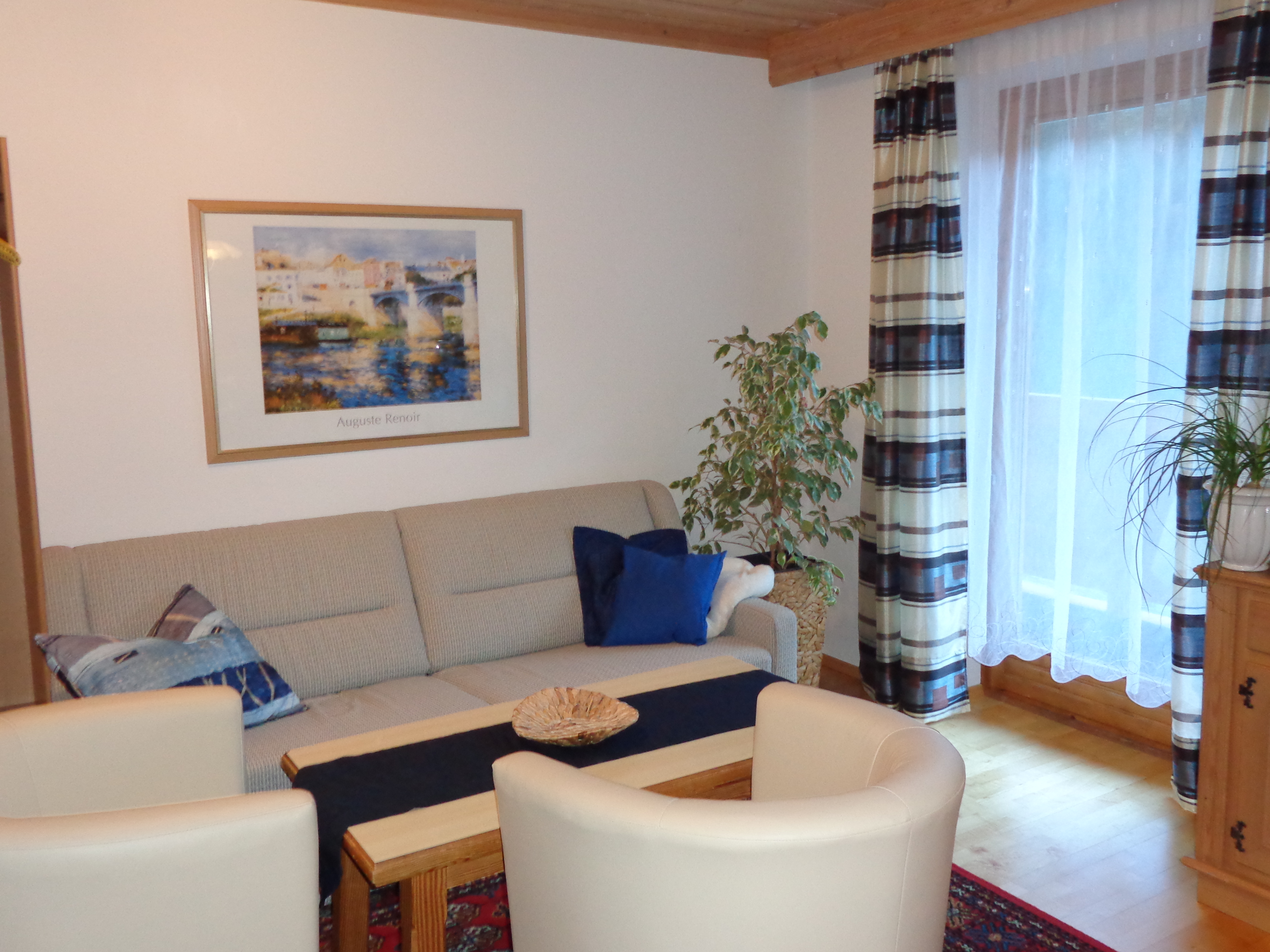 http://www.appartments-neumayer.at/media/app1/2.JPG