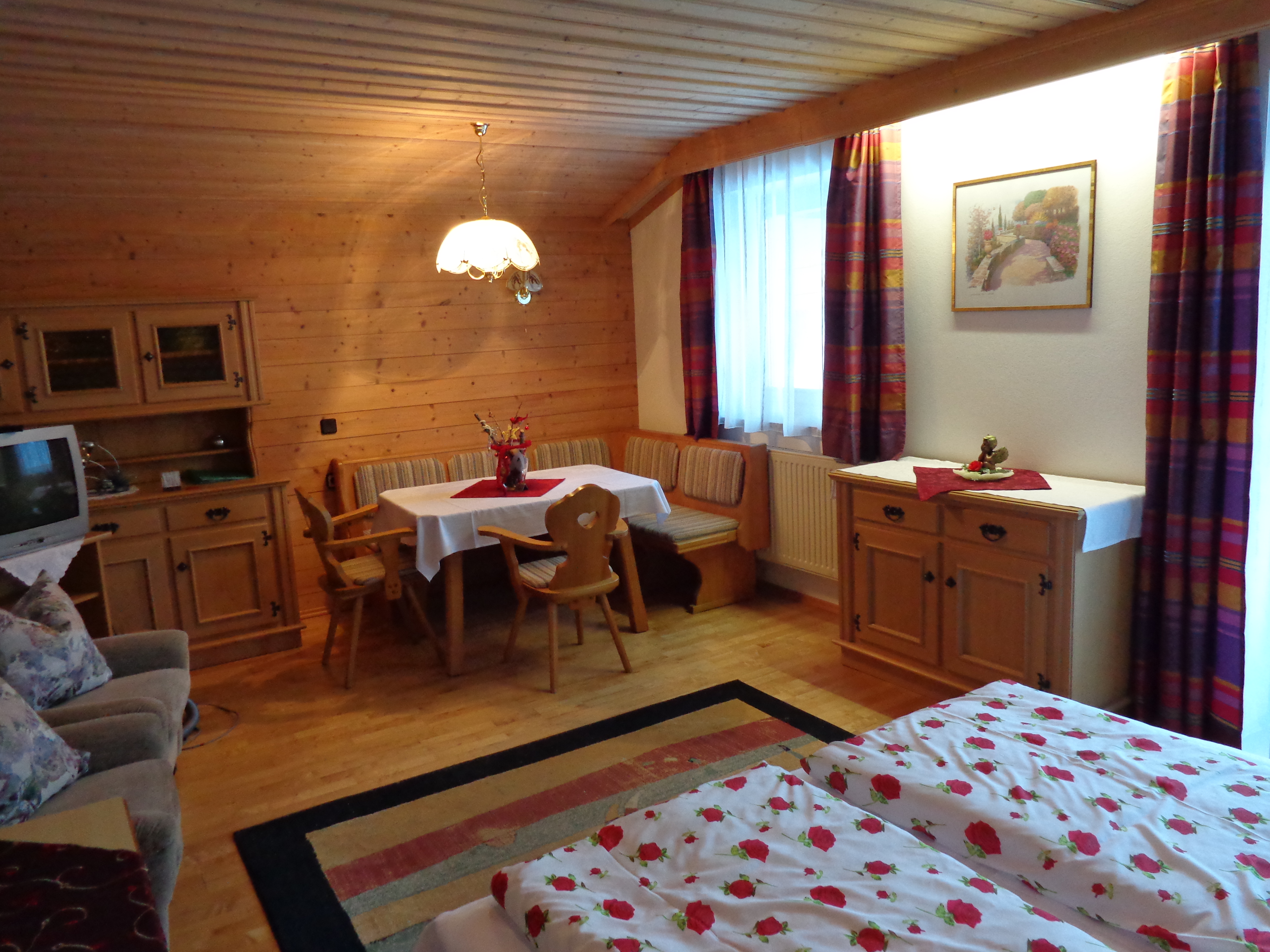 http://www.appartments-neumayer.at/media/app1/3.JPG